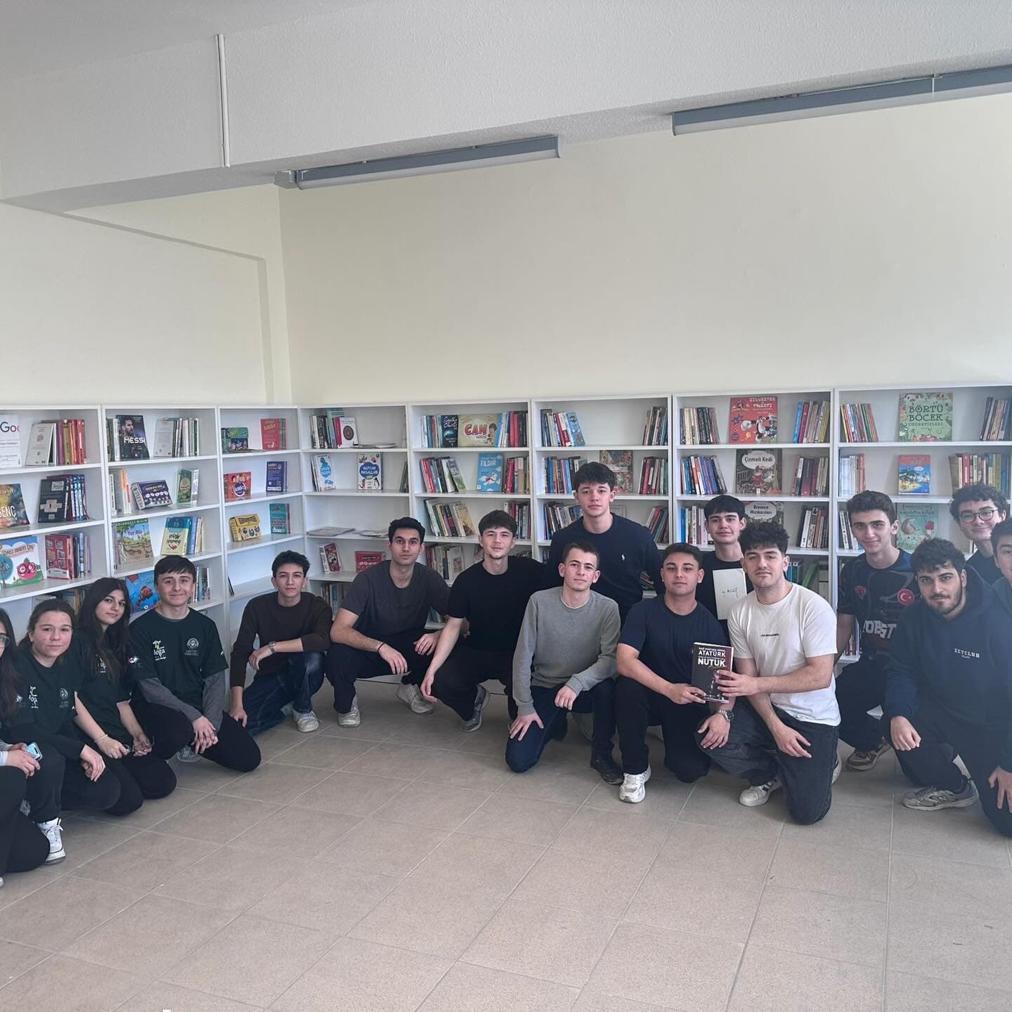 Hatay Altınozu kutuphane